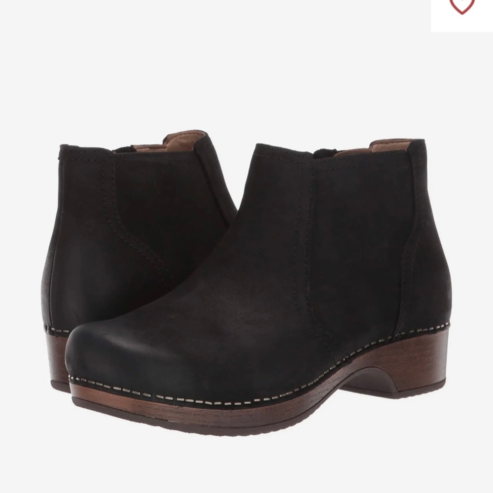 Dansko Barbara black burnished Nubuck bootie.